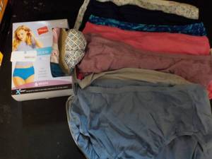 lot 138 image: Womens Size 8...