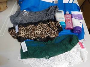 lot 295 image: Tresomme, Body Fantasies, Moisture ...