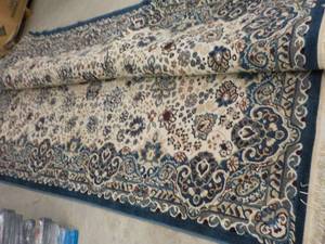lot 330 image: Area Rug 8 ft x 10 12 ft with Frin...