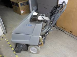 lot 348 image: Carpet Extractor Nilfisk Advance Aq...