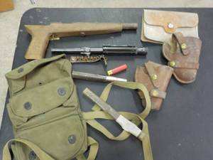 lot 373 image: Vintage Gun Accessories...
