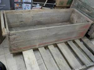 lot 383 image: Vintage Wood Box 53 x 20 x 13...