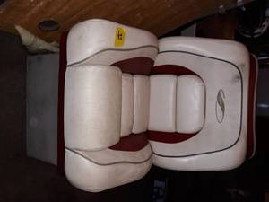lot 14 image: Back-to-back runabout seat