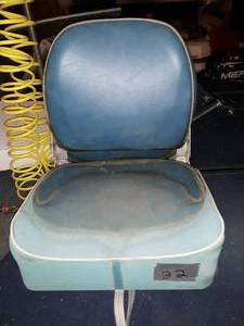 lot 32 image: Set of 2 blue fishing seats
