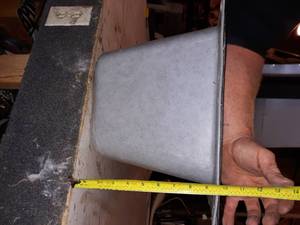 lot 60 image: Livewell insert from a 2005 Princecraft with fittings. Overall g