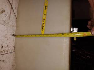 lot 67 image: 24 gallon tank. New, never installed. Old Stock from Crestliner