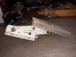 lot 92 image: Kicker motor mounting frame, aluminum