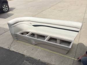lot 213 image: Bennington Front Bench Seat