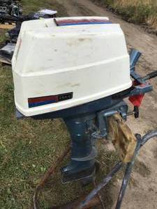 lot 217 image: Eska 9.9 Hp Outboard 1970s