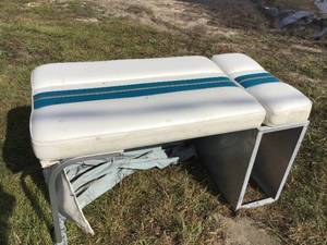 lot 224 image: Premier Pontoon Changing Room