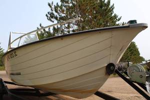 lot 265 image: Star Craft Aluminum Boat