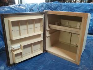 lot 13 image: Cooler ice chest.