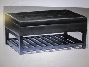 lot 19 image: Hudson Storage Bench open box Retai...
