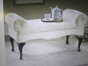 lot 30 image: Rose Storage Bench  open box Retail...