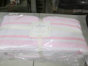 lot 43 image: Pottery Barn Harper Bumper Retail $...
