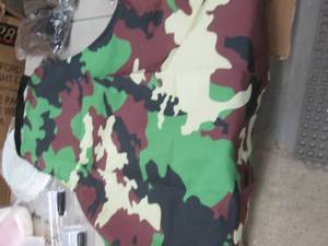 lot 195 image: 2 Green Camo Aprons...