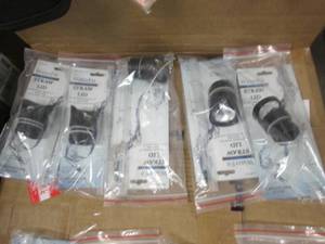 lot 198 image: 5 Water Fit Straw Lids ...