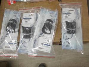 lot 199 image: 4 Water Fit Straw Lids ...