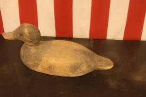 lot 140 image: Decoy