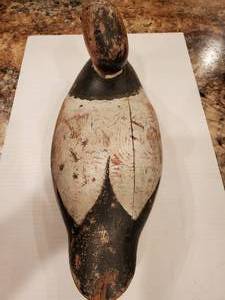 lot 7 image: Mason (Vintage Redhead), wood decoy