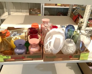 lot 136 image: Large Lot of Glassware