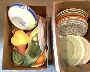 lot 140 image: Plates & Misc Dinnerware