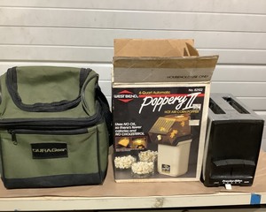 lot 60 image: Popcorn Popper, Toaster