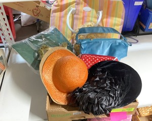 lot 108 image: Purses & Hats