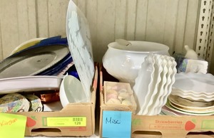 lot 128 image: Kitchen Misc