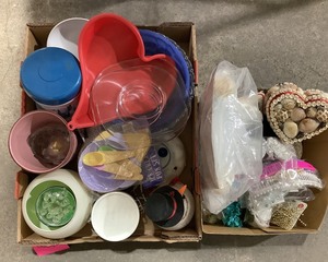 lot 205 image: Bowls & Asst Hair Accessories