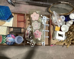 lot 200 image: Decoration Boxes with Lids, Sets of Hooks