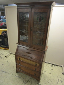lot 102 image: ANTIQUE SECRETARY DESK WITH HUTCH AND STAINED-GLASS DOORS