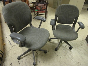 lot 120 image: HERMAN MILLER OFFICE CHAIRS