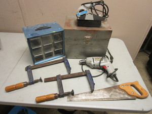 lot 125 image: ROCKWELL BLOCK PLANE, SKIL DRILL, VINTAGE RICHA WOODWORKING CLAMPS, HANDSAW, HARDWARE BOX