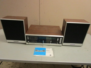 lot 135 image: VINTAGE PANASONIC 8-TRACK STEREO CARTRIDGE TAPE RECORDER WITH RADIO, PANASONIC SPEAKERS