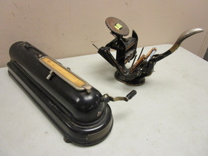 lot 141 image: ANTIQUE MINIDESKTOP PRINTING MACHINE, ANTIQUE CHECK PRINTING MACHINE