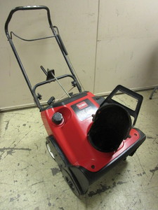 lot 164 image: TORO 20 SNOW THROWER