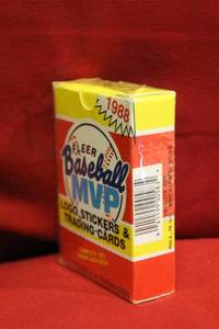 lot 13 image: 1988 Fleer Baseball MVP Logo Stickers & Trading - Cards