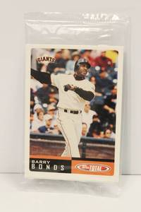 lot 62 image: 2002 Topps Total Barry Bond