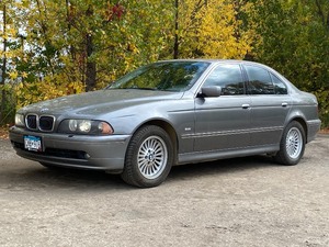 lot 5 image: 2003 BMW 540i