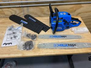 lot 58 image: Blue Max 2-in-1 22 in. and 18 in. 57cc Gas Chainsaw Combo