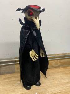 lot 96 image: Creepy Halloween Guy - Glowing Eyes