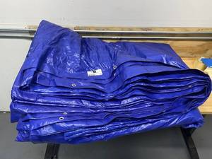 lot 107 image: Massive blue tarp - good condition