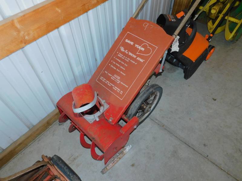lot 67 image: Vintage Snowblower