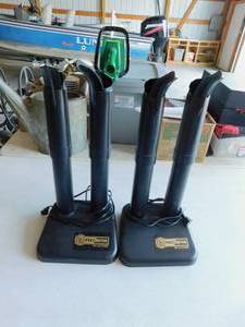 lot 21 image: Two Boot Dryers