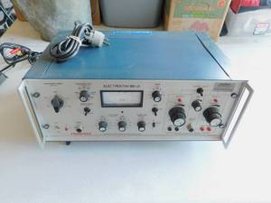 lot 24 image: Electrostim 180-2i Muscle Stimulator