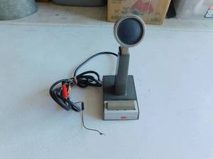 lot 25 image: Shure Brothers Microphone