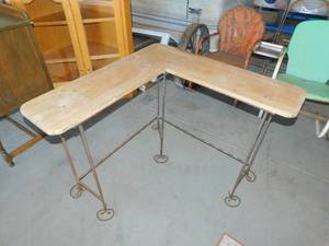 lot 41 image: Corner Side Table