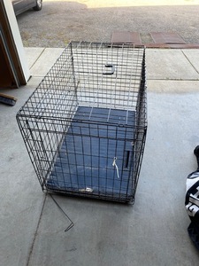 lot 89 image: Dog Kennel