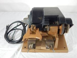 lot 3 image: Taylor Lock Company Key Cutting Machine